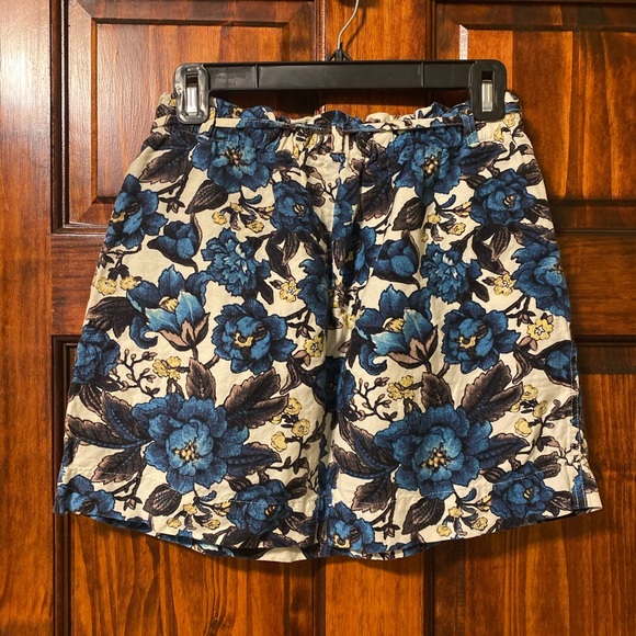 Ann Taylor LOFT Petites Linen-Blend Oversized Floral Mini Skirt Paperbag Waist - Picture 4 of 10